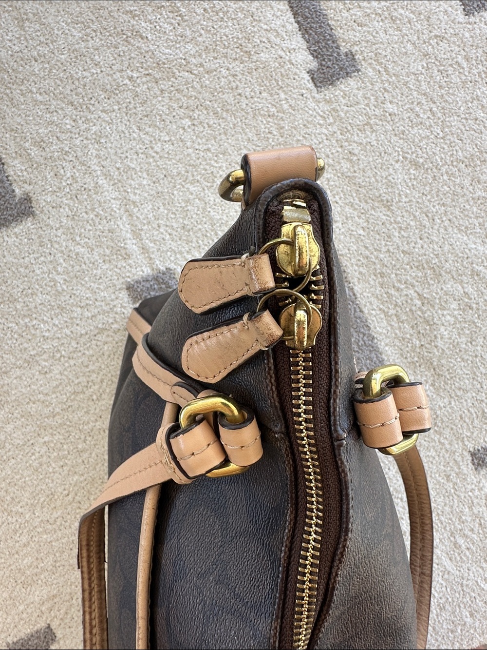 Coach Brown Signature Shoulder Bag with Tan Trim - Picture 7 of 15